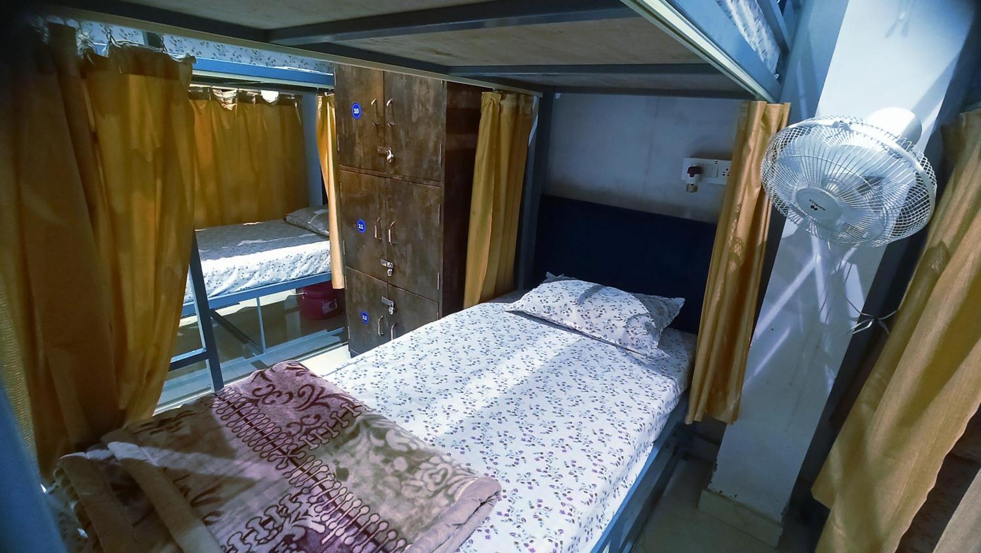 Laxmi Dormitory Vrindāvan Esterno foto